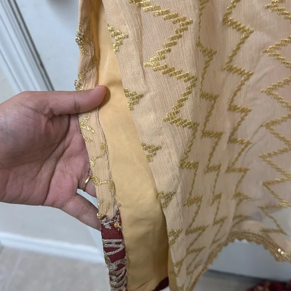 New Pakistani Indian Ethnic wedding EiD party shalwar kameez maroon & gold #589 - Picture 9 of 10